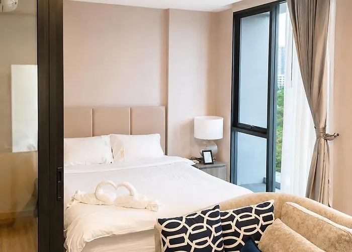 Rca 1br Near Thonglor 4*
